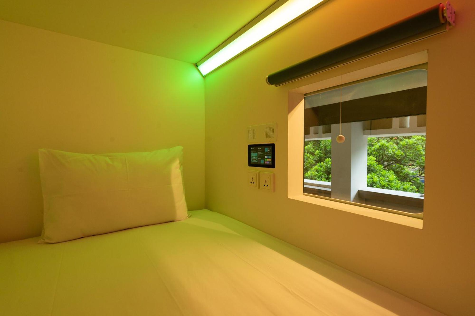 Hotel Bobopod Alun-Alun, Malang Exterior foto